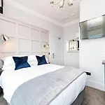 Superb Marina Hideaway